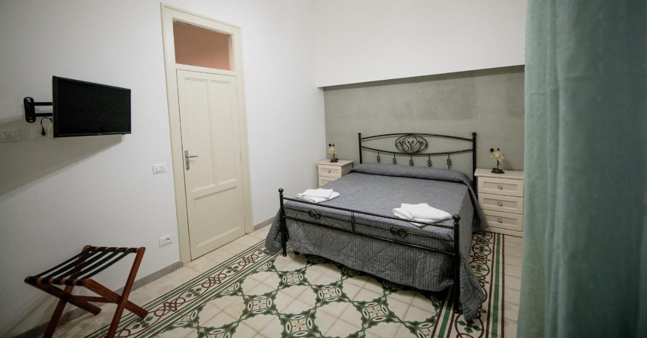 Staiti Apartments Trapani Bagian luar foto