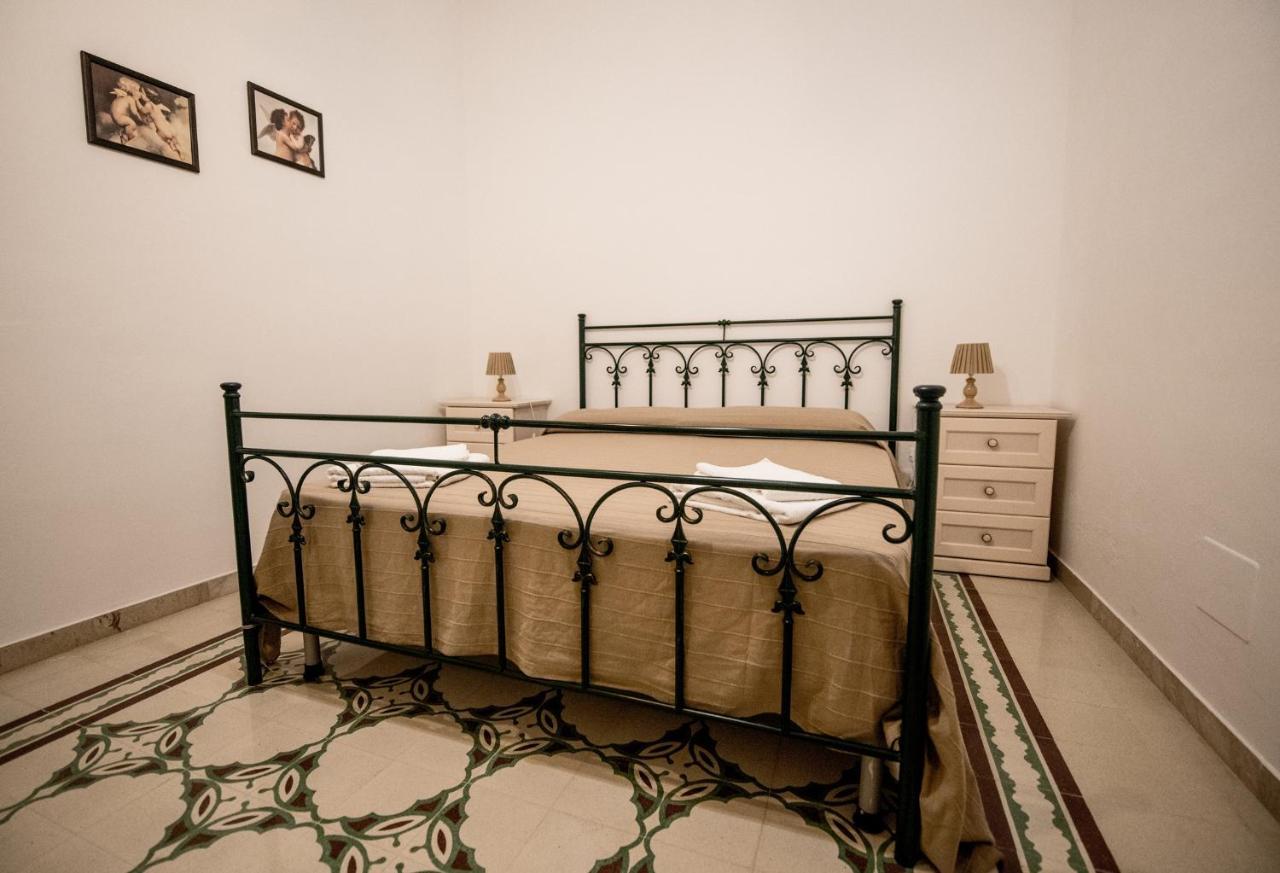 Staiti Apartments Trapani Bagian luar foto